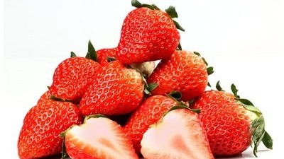 草莓摘除老葉還有原則?你知道嗎?